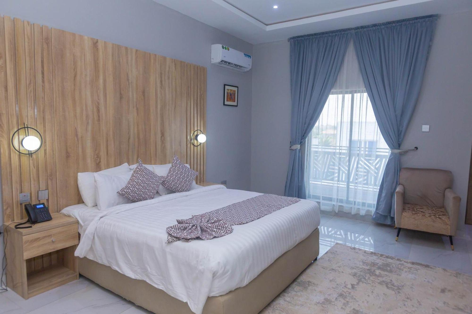 Ojaja Suites By Perennia Akure Zewnętrze zdjęcie