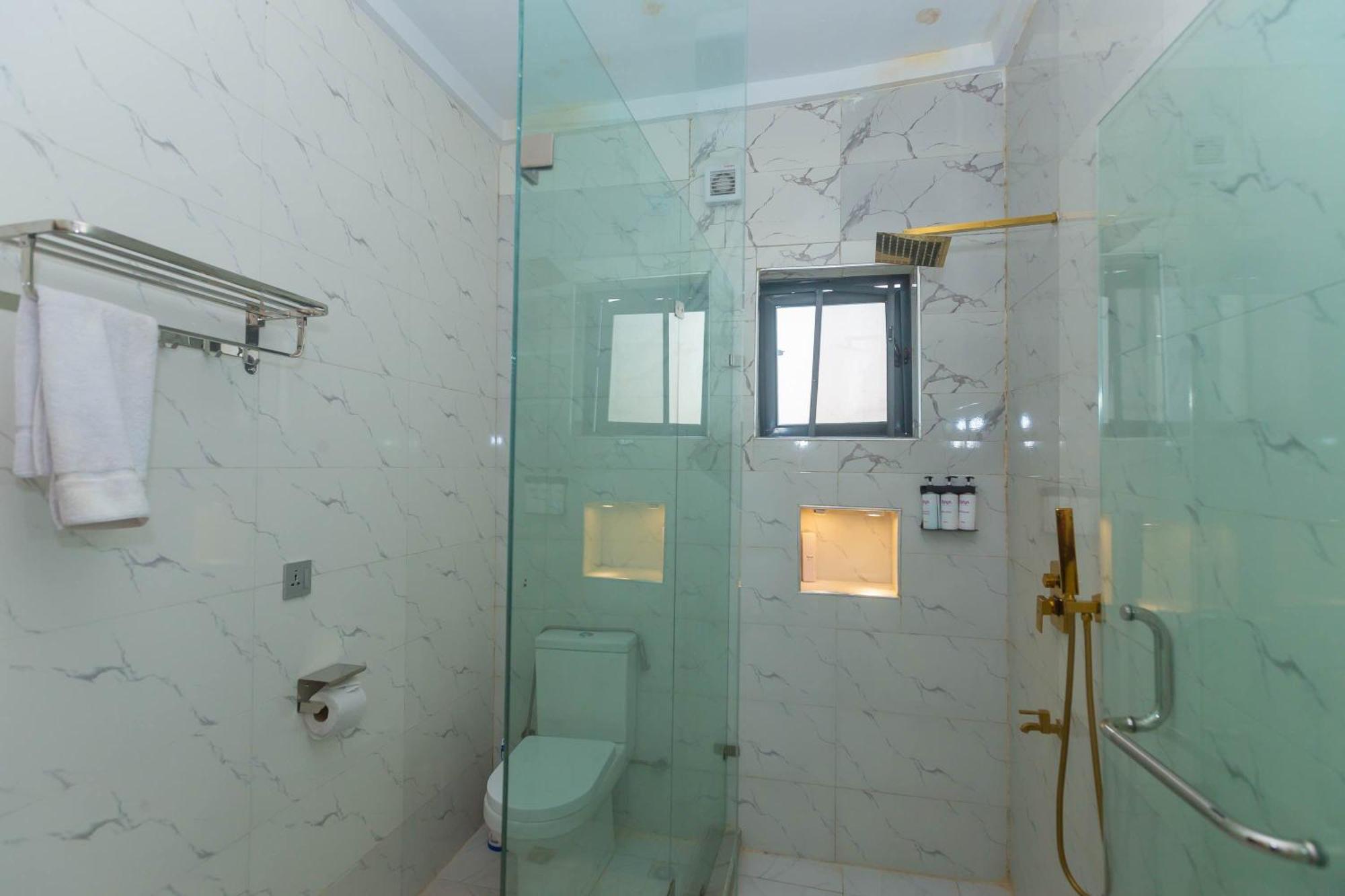 Ojaja Suites By Perennia Akure Zewnętrze zdjęcie