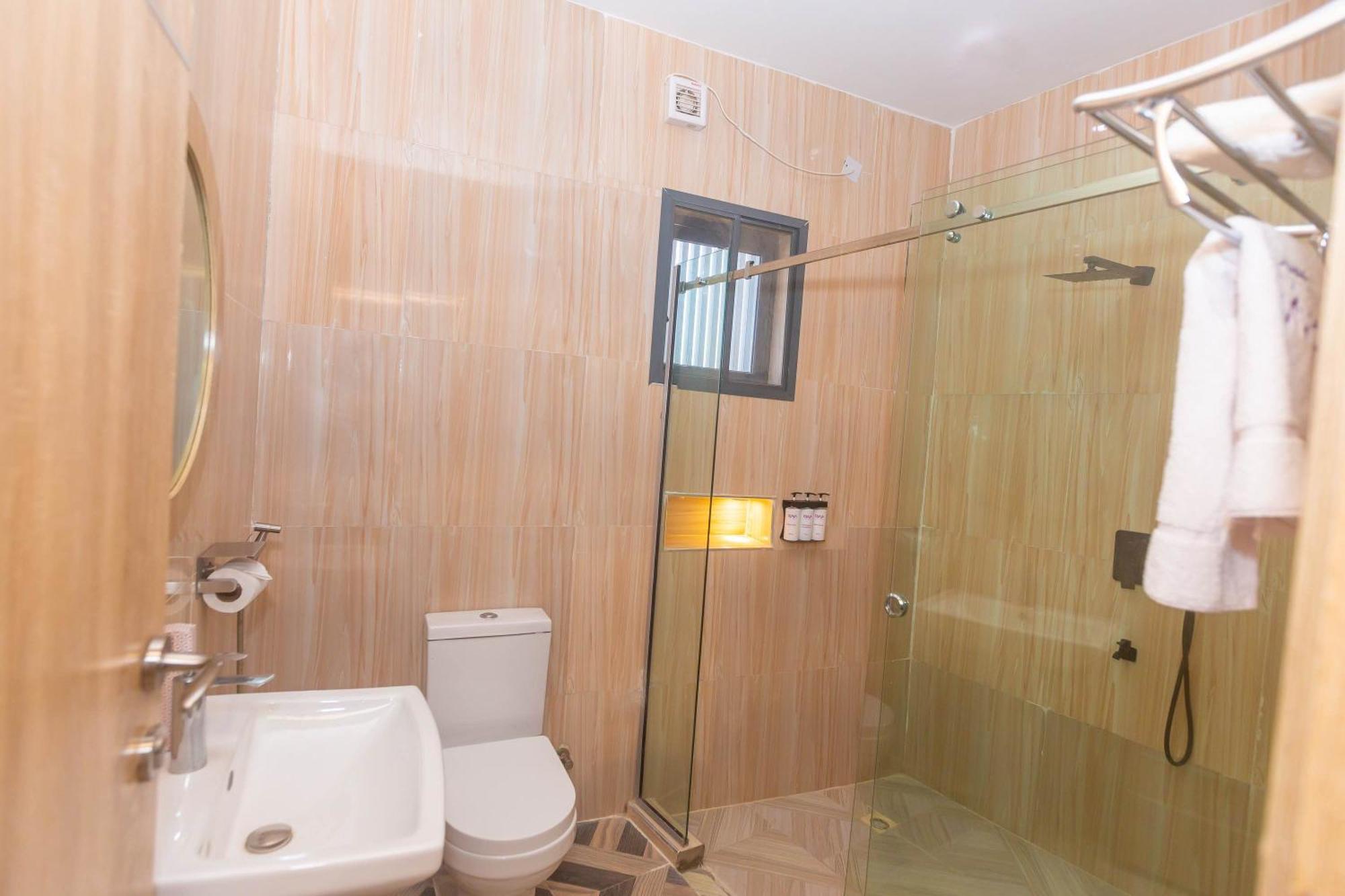Ojaja Suites By Perennia Akure Zewnętrze zdjęcie