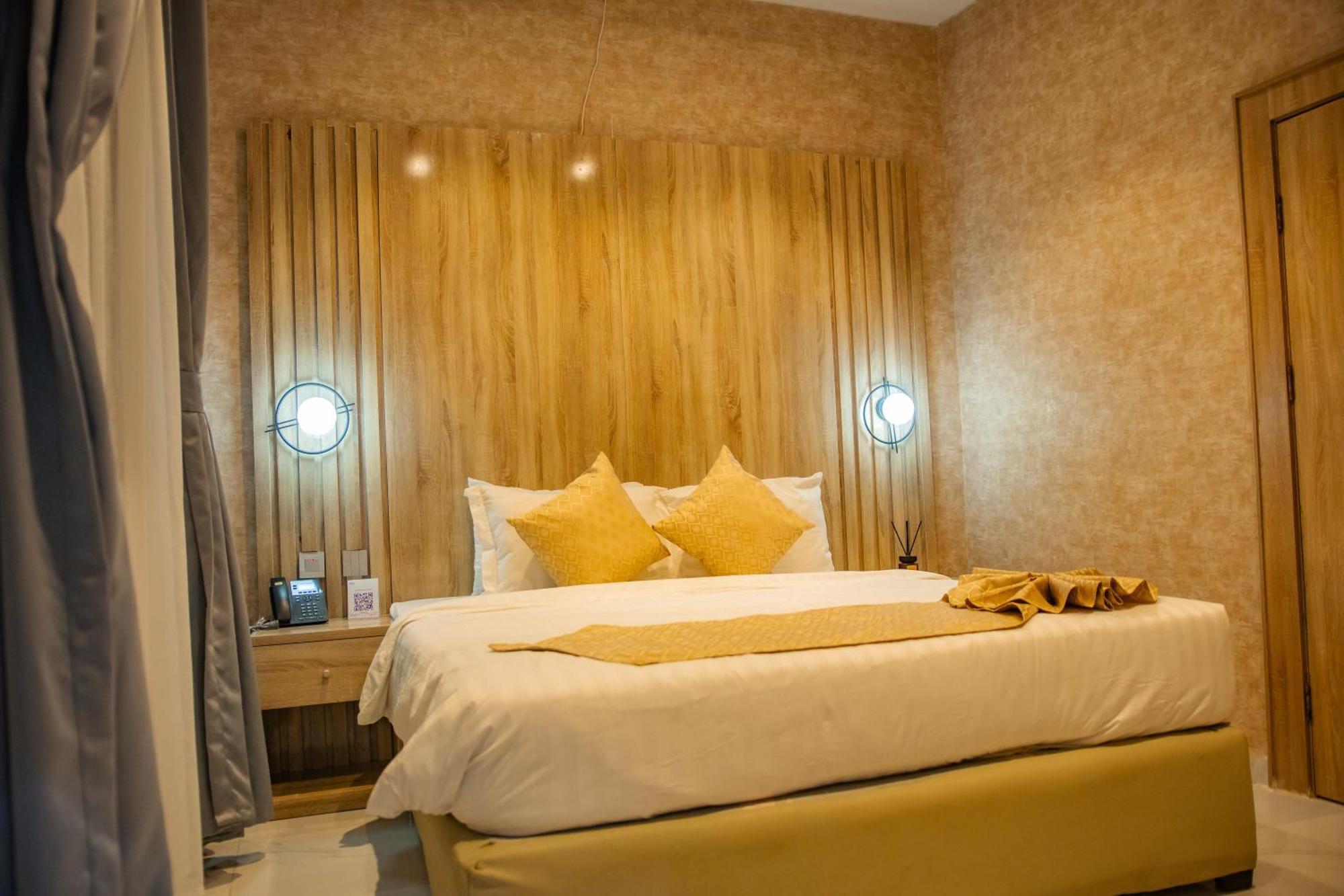 Ojaja Suites By Perennia Akure Zewnętrze zdjęcie