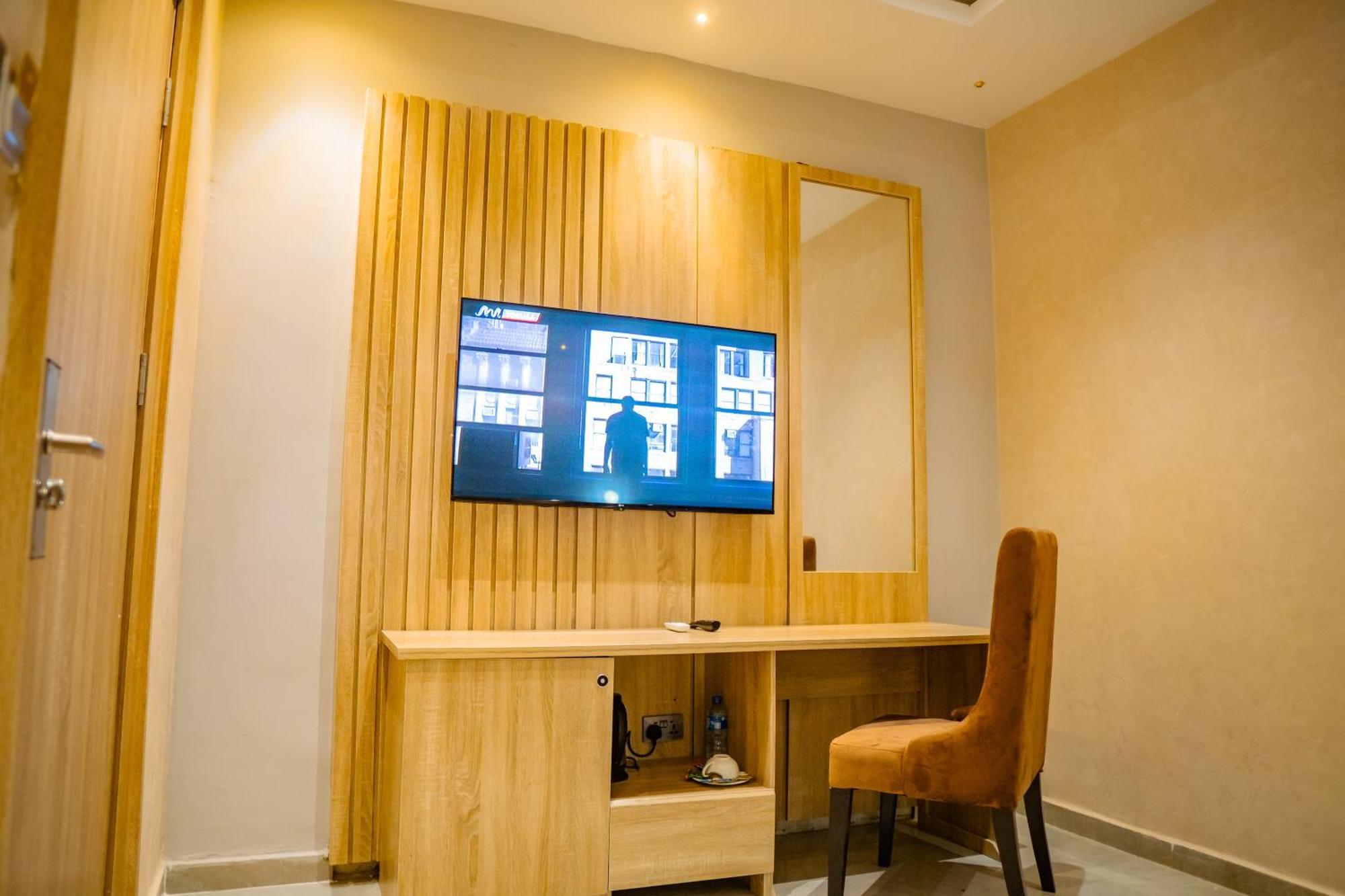 Ojaja Suites By Perennia Akure Zewnętrze zdjęcie