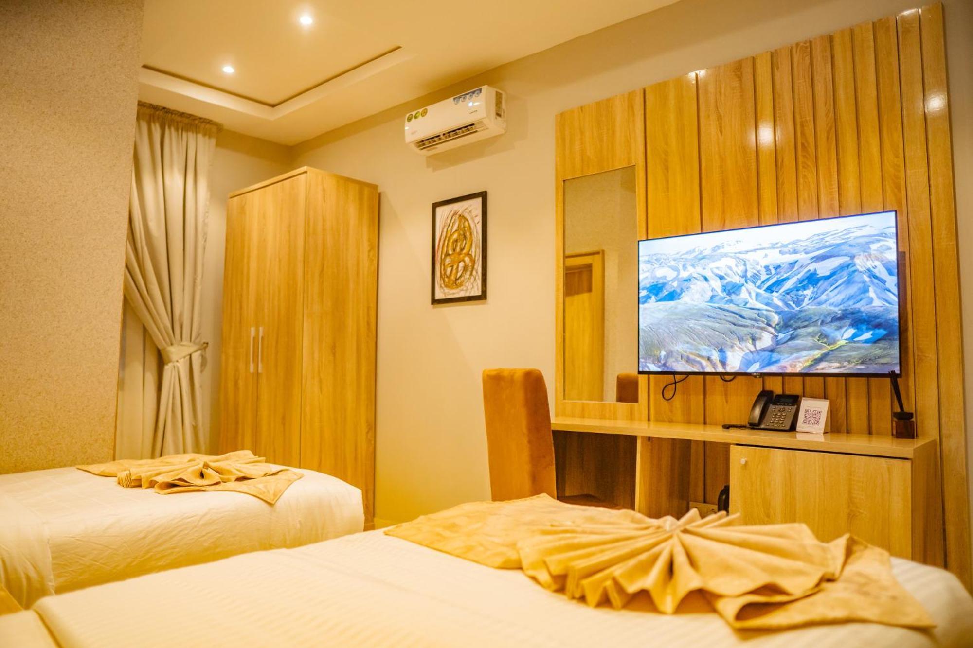 Ojaja Suites By Perennia Akure Zewnętrze zdjęcie