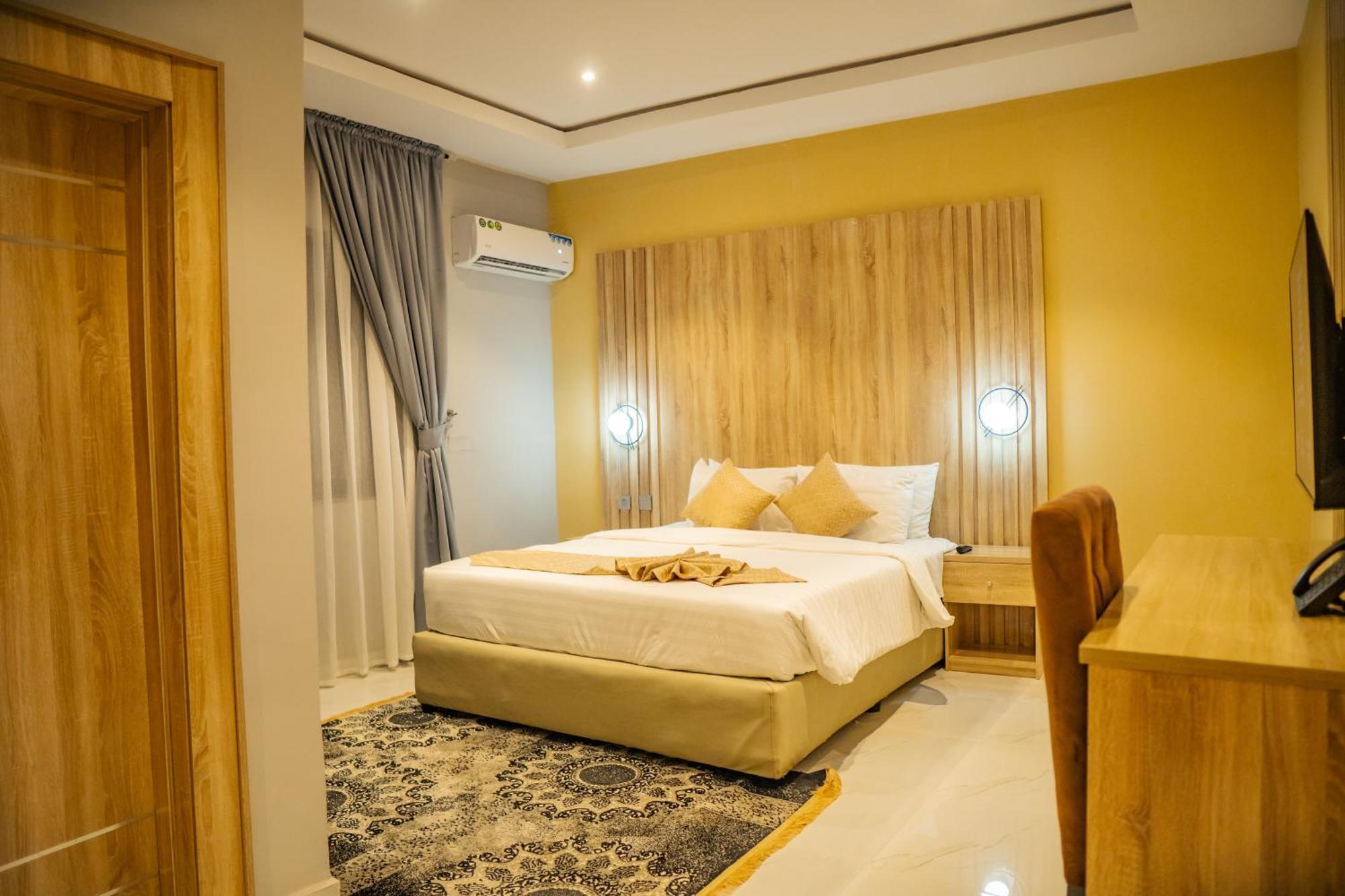 Ojaja Suites By Perennia Akure Zewnętrze zdjęcie