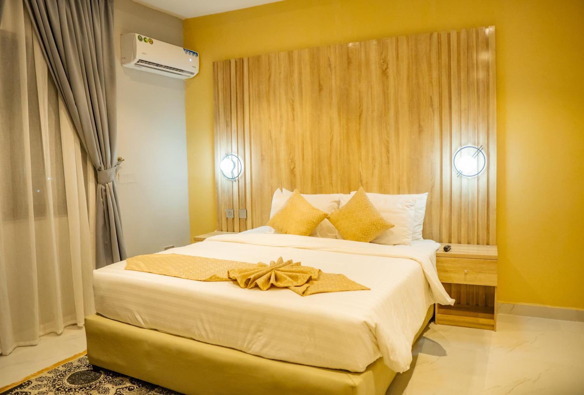 Ojaja Suites By Perennia Akure Zewnętrze zdjęcie