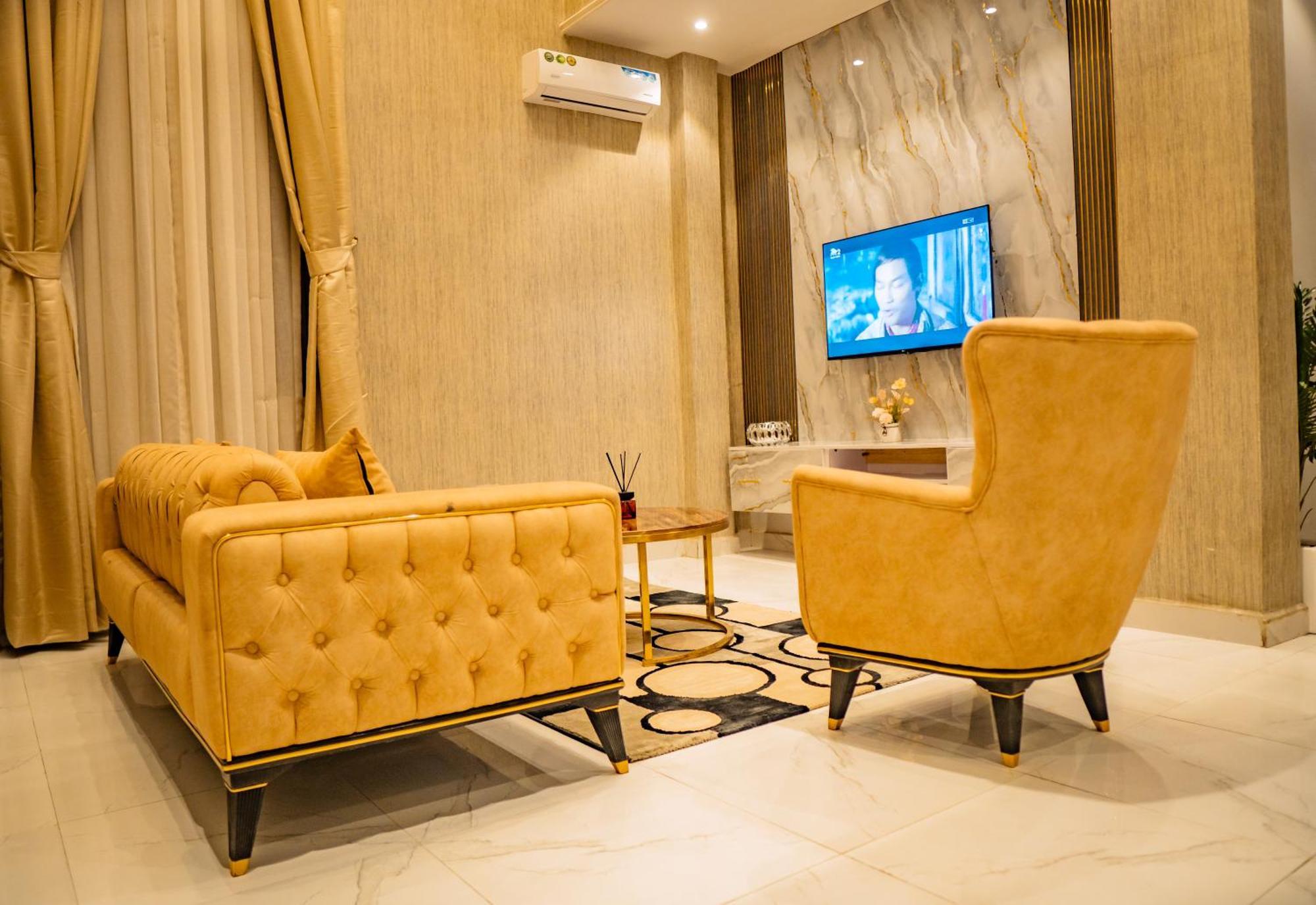 Ojaja Suites By Perennia Akure Zewnętrze zdjęcie